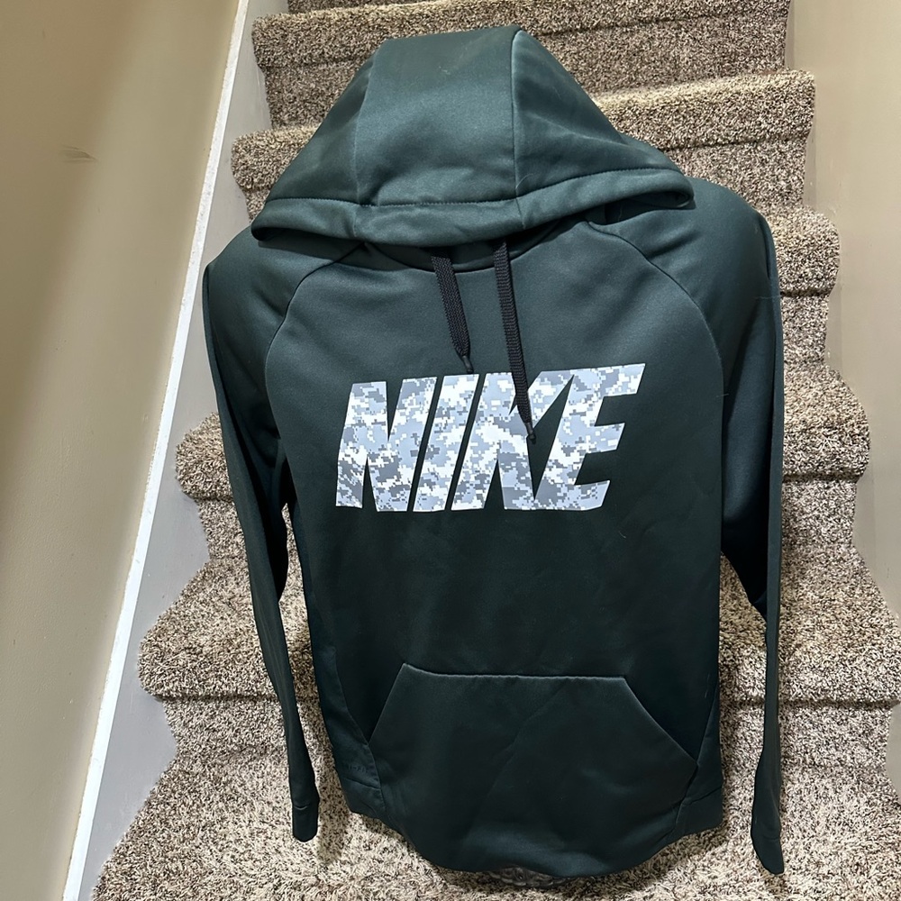 *NIKE Dri-Fit* mens soft athletic comfortable pullover hoodie sweatshirt - M